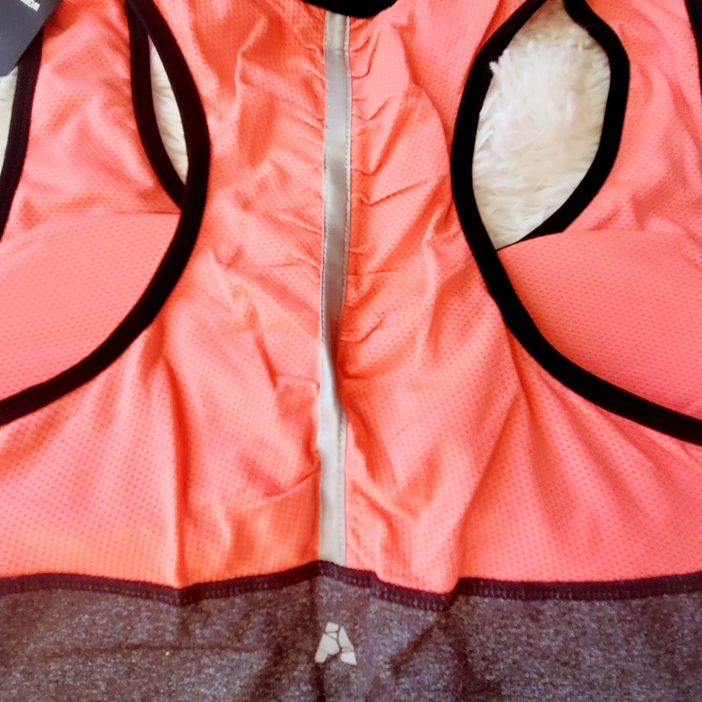 AVOCADO WEAR TANK - Picture 6 of 7